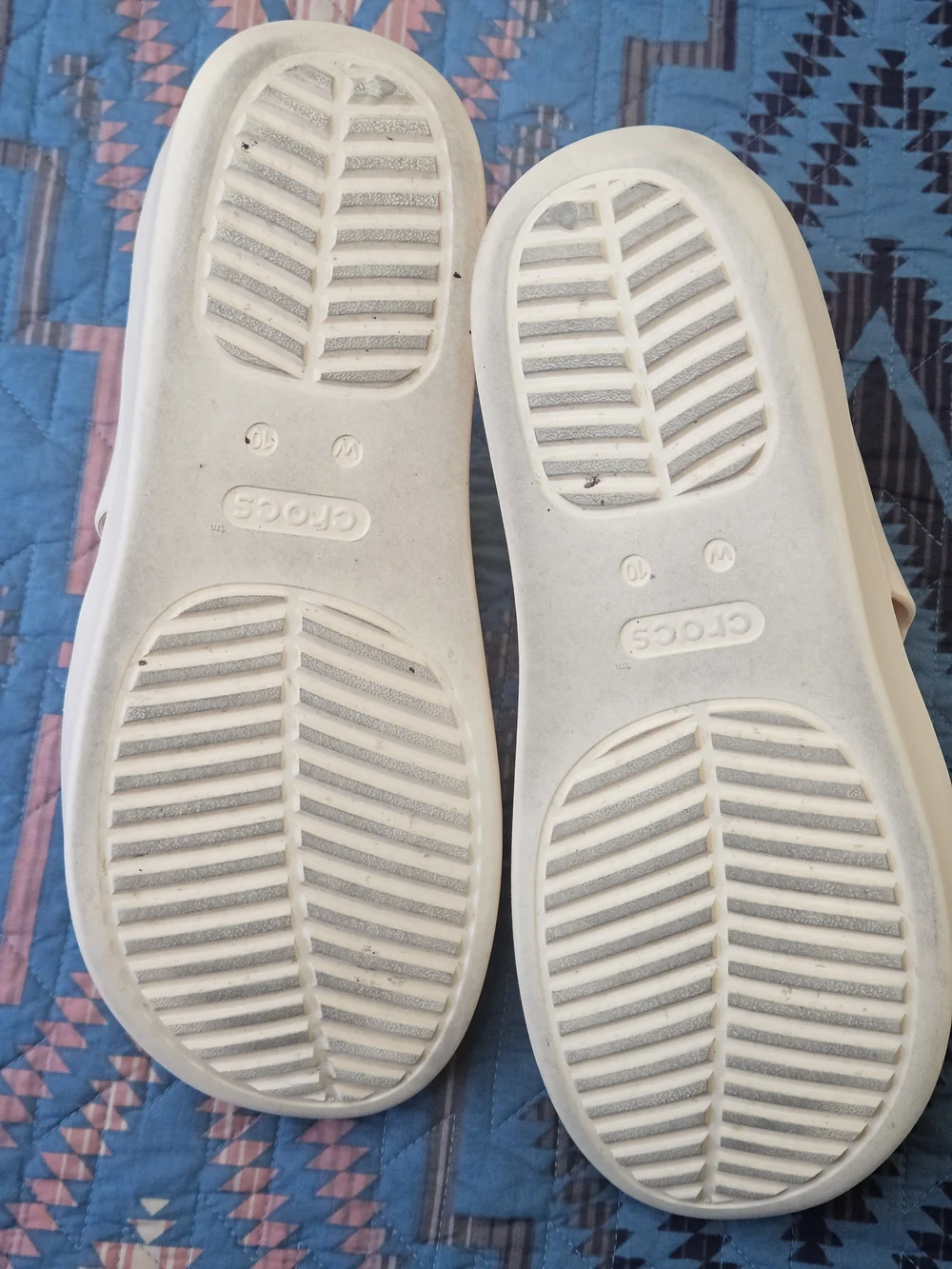 CROCS Women's Getaway  Toe Loop Sandals. Golden Hour Color.
